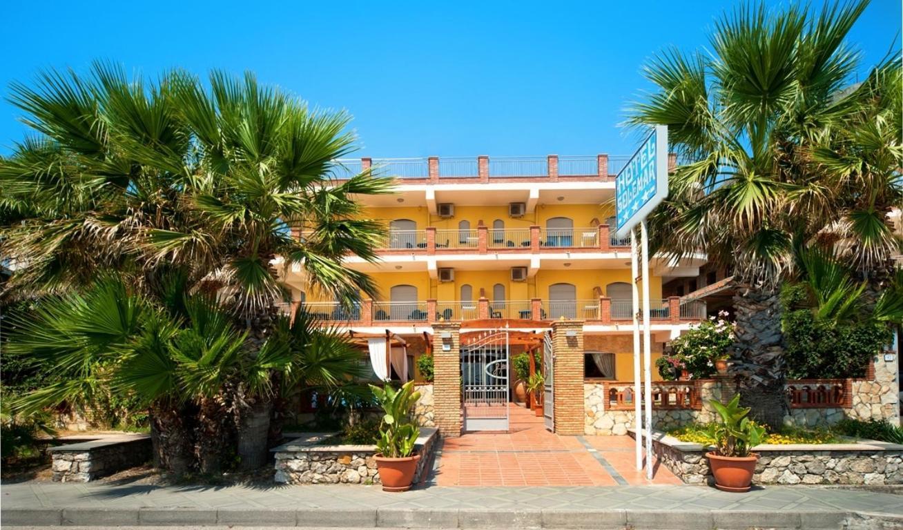 索尔玛酒店 SantʼAlessio Siculo 外观 照片