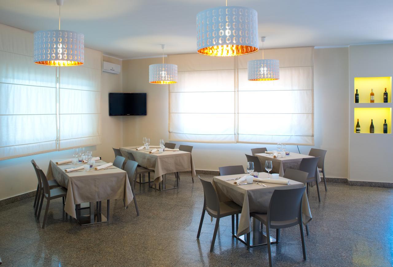 索尔玛酒店 SantʼAlessio Siculo 外观 照片